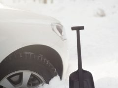 Автомобильная лопата