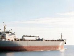 США возобновили санкции против российской нефти